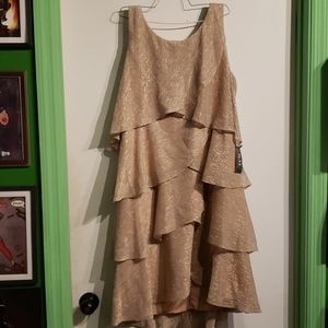 SLNY Tiered Cocktail dress